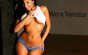 girls-Mayra-Veronica-Widescreen-463.jpg