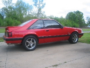 1991_Ford_Mustang_5.0_LX_001.jpg